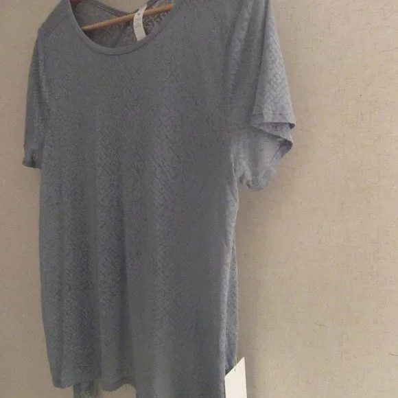 Loop Around Tee - Picture 7 of 12